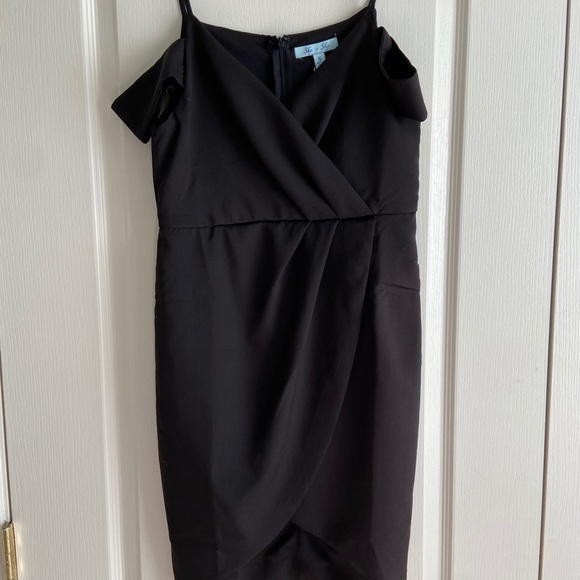 Black twist dress - Picture 2 of 5